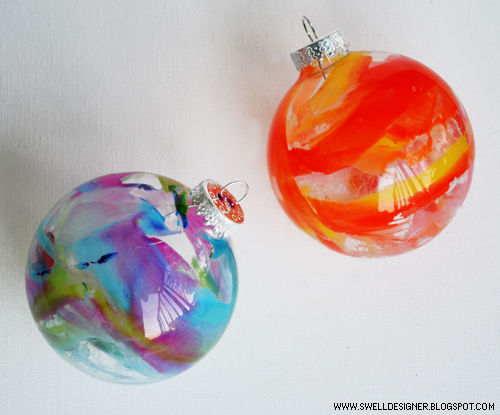 VIDEO: Crayons & A Hairdryer Are All You Need To Make These Ornaments