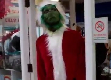 WOW: Grinch Impersonator Is Crushing It!