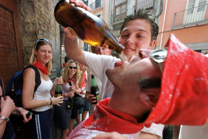 STUDENTS GET DRUNK, SLEEP WITH STRANGERS WHILE STUDYING ABROAD