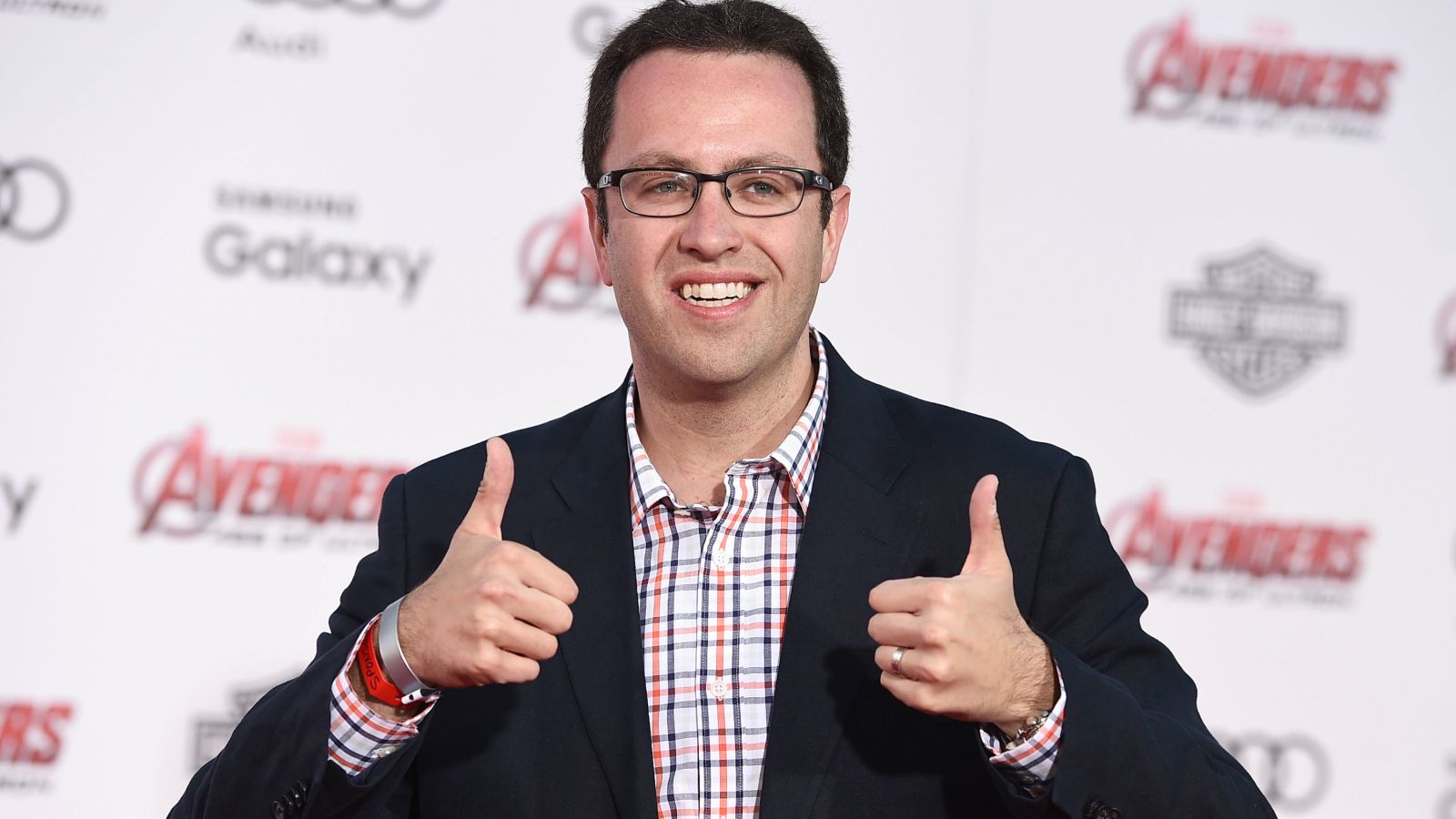 JARED FOGLE BEATEN AND BLOODIED in Prison Yard Ambush